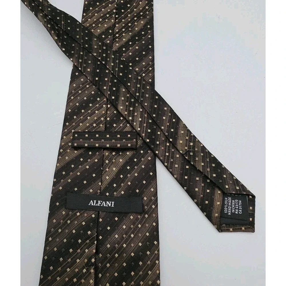 Alfani Mens Multicolor Geometric Silk Neck Tie Gold Black Hand Finished USA